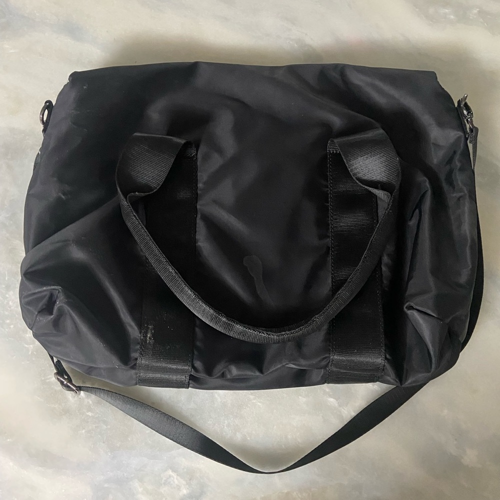 Fabletics The Grip Pocket Tote Bag Black Gym Travel Duffle Travel Carry On Chic